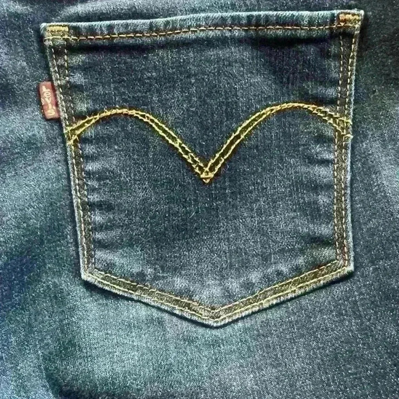 Levi’s Classic Curve Boot Cut Jeans size 12 excellent condition. No flaws. - Picture 5 of 12